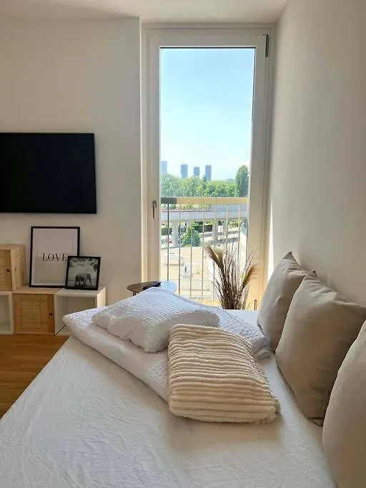 Donaublick Oasis: Stylische Wohnung Vienna 0*,